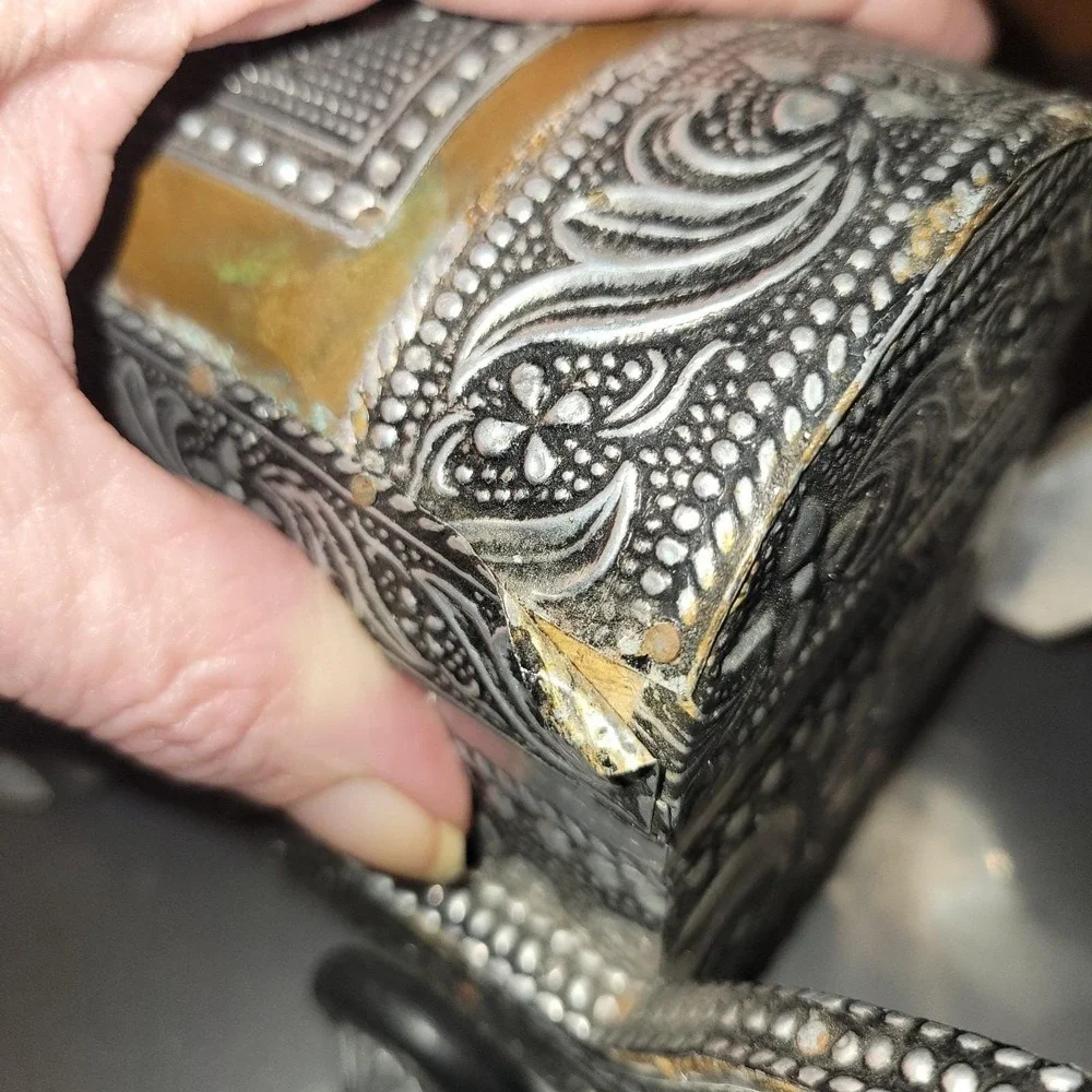 Vintage India Silver Tone Elephant Carriage Jewelry Box Trinket Box Velvet Lined